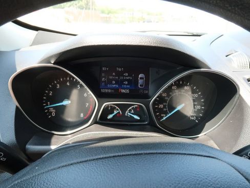 Used 2019 Ford Escape SE FWD image 13