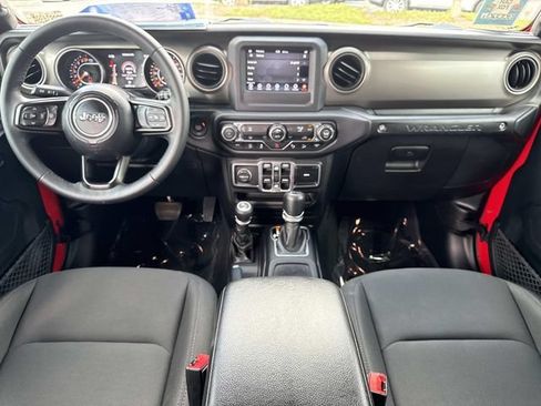 Used 2018 Jeep Wrangler Unlimited Sport S AWD/4WD image 16