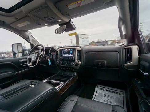 Used 2018 GMC Sierra 3500 Denali w/ Duramax Plus Package image 14