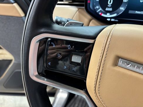 Used 2023 Land Rover Range Rover Sport SE image 19