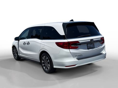 Used 2023 Honda Odyssey EX-L image 3