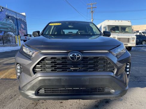 Used 2022 Toyota RAV4 LE image 5