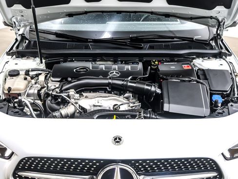 Used 2022 Mercedes-Benz CLA 250 image 12