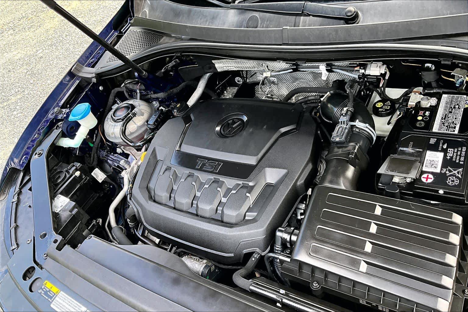 Used 2022 Volkswagen Tiguan SE AWD/4WD image 33