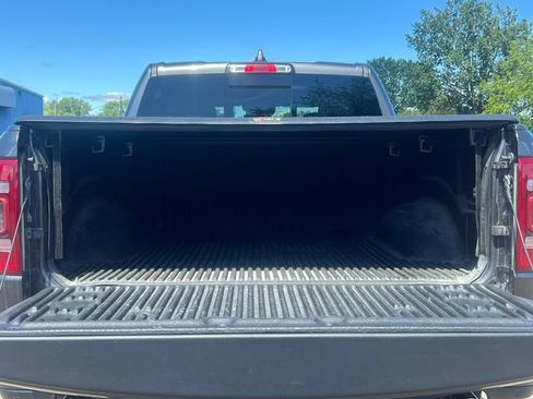 Used 2021 RAM 1500 Laramie w/ Sport Appearance Package AWD/4WD image 8