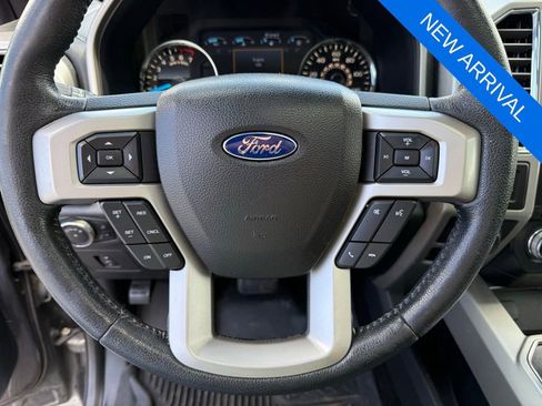 Used 2016 Ford F150 Lariat w/ Equipment Group 502A Luxury AWD/4WD image 18