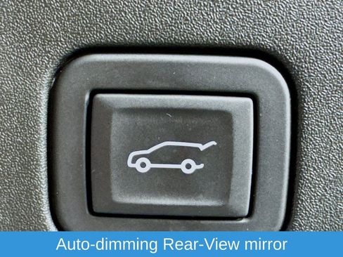 Used 2024 Cadillac XT4 Premium Luxury image 32