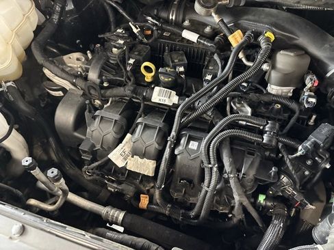 Used 2020 Ford Edge SEL image 26