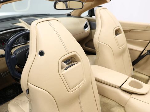 Used 2016 Aston Martin Vanquish Volante RWD image 45