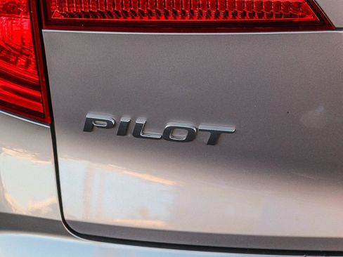 Used 2016 Honda Pilot Elite image 10