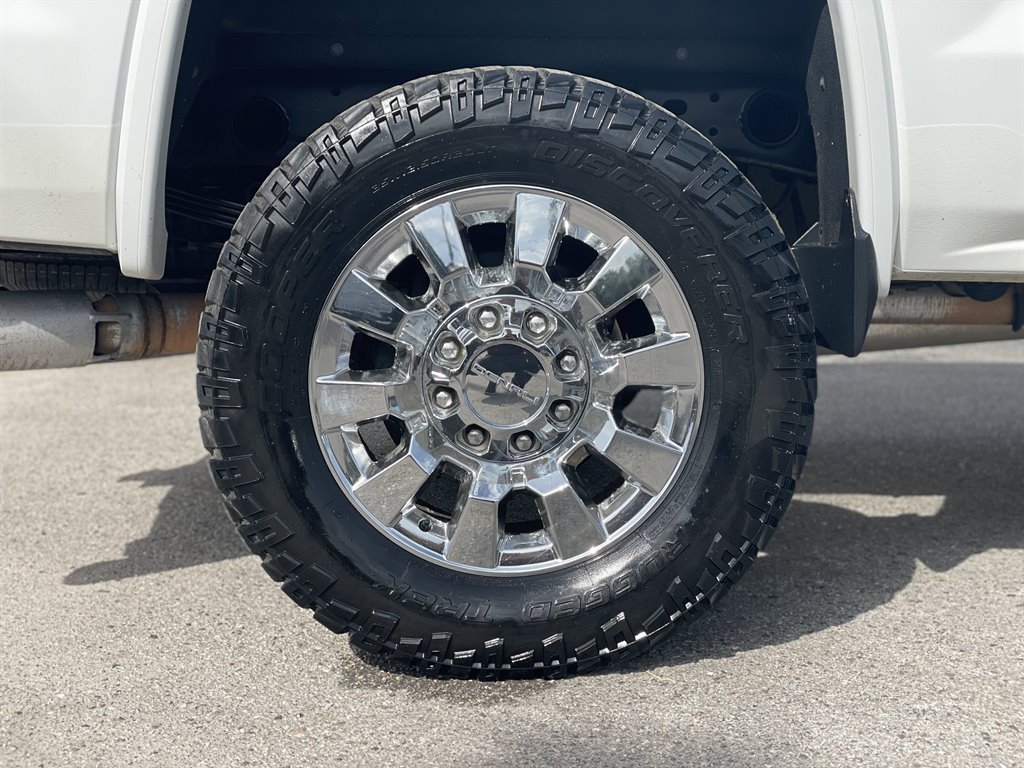 Used 2015 GMC Sierra 2500 Denali w/ Duramax Plus Package AWD/4WD image 36