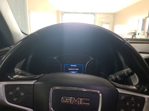 Used 2019 GMC Terrain SLE AWD/4WD image 9