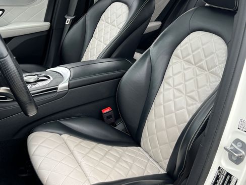 Used 2019 Mercedes-Benz GLC 300 4MATIC Coupe image 4