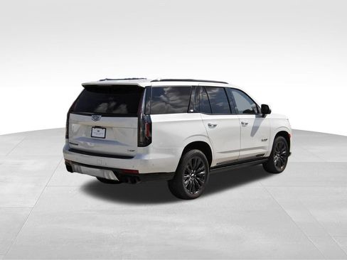 Used 2023 Cadillac Escalade V w/ LPO, ONYX Package AWD/4WD image 4