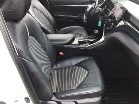 Used 2021 Toyota Camry SE image 11