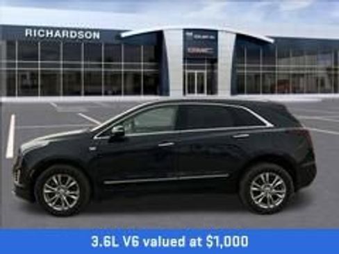 Used 2020 Cadillac XT5 Premium Luxury w/ LPO, Floor Liner Package image 2