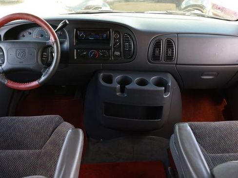 Used 2000 Dodge B3500 RWD image 2