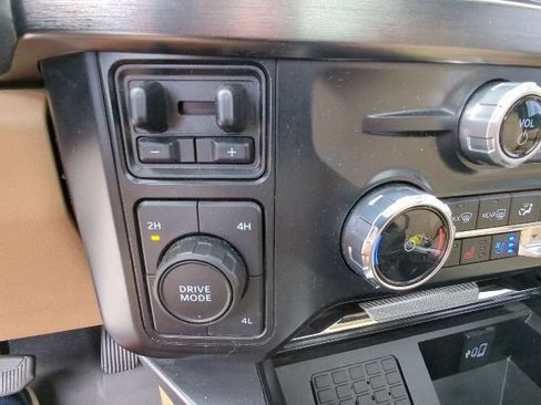 Used 2024 Ford F250 Lariat w/ Lariat Ultimate Package AWD/4WD image 21
