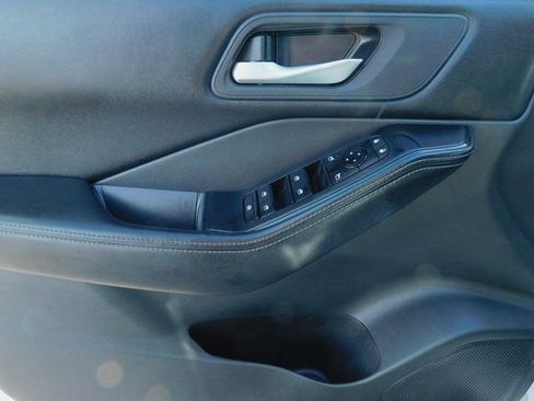 Used 2024 Nissan Rogue SV image 26