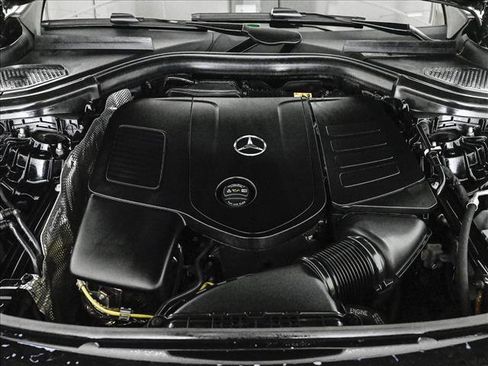 Certified 2025 Mercedes-Benz GLC 300 4MATIC image 25