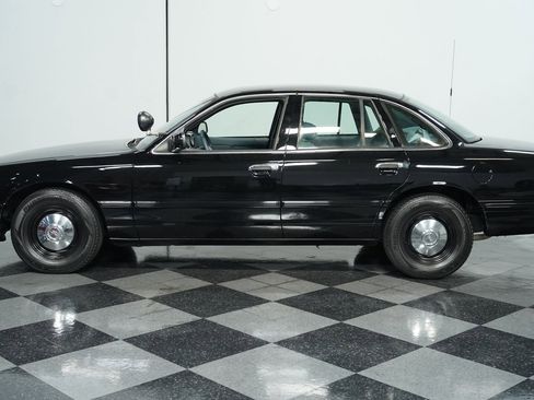 Used 1997 Ford Crown Victoria Police Interceptor image 2