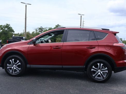 Certified 2018 Toyota RAV4 LE image 2