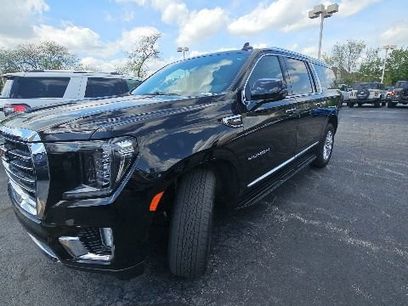Used 2023 GMC Yukon XL SLT w/ SLT Premium Package