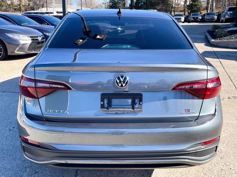 Used 2024 Volkswagen Jetta Sport image 8