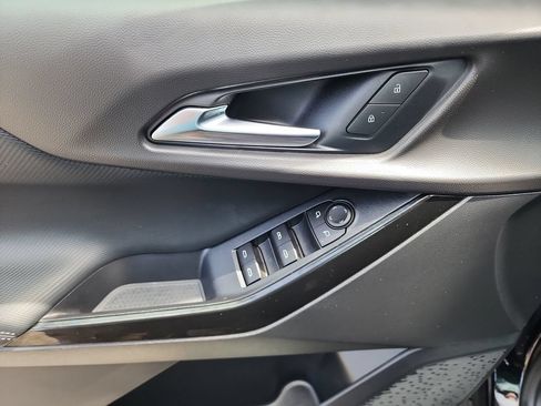 Certified 2026 Chevrolet Equinox LT FWD image 12