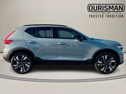 New 2026 Volvo XC40 B5 Plus w/ Protection Package Premier image 6