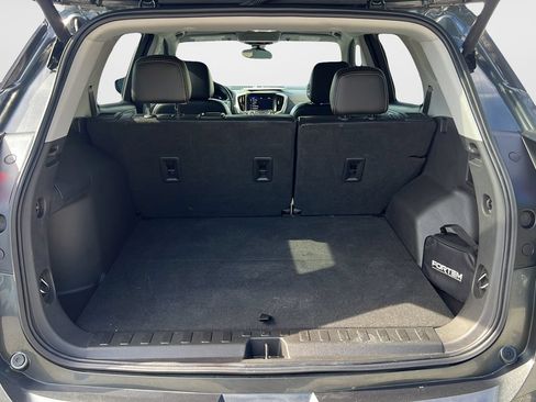 Used 2021 GMC Terrain SLT w/ Infotainment Package II FWD image 9