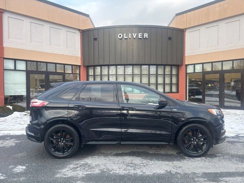 Used 2023 Ford Edge ST-Line w/ Class II Trailer Tow Package image 8