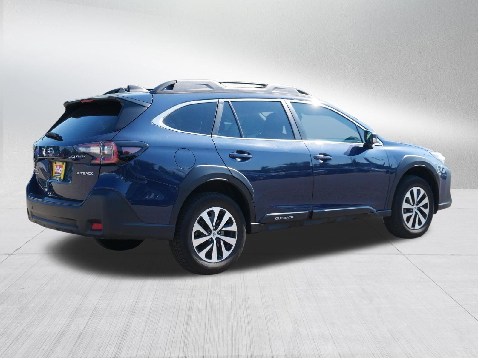 Used 2024 Subaru Outback AWD/4WD image 7