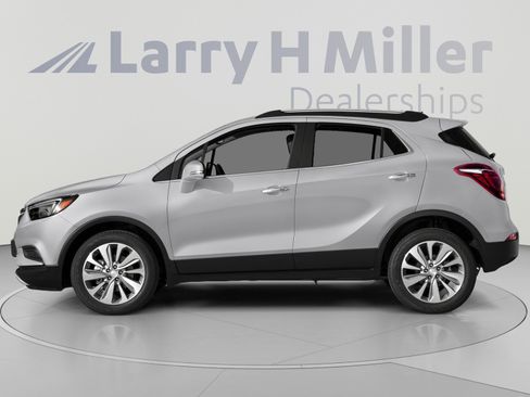 Used 2018 Buick Encore Essence AWD/4WD image 6