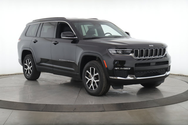 Used 2025 Jeep Grand Cherokee L Limited AWD/4WD image 2