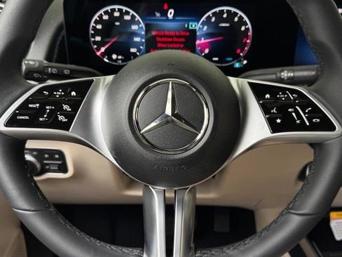 Certified 2025 Mercedes-Benz GLB 250 image 11