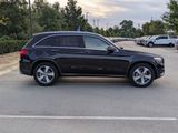 Used 2017 Mercedes-Benz GLC 300 4MATIC image 3