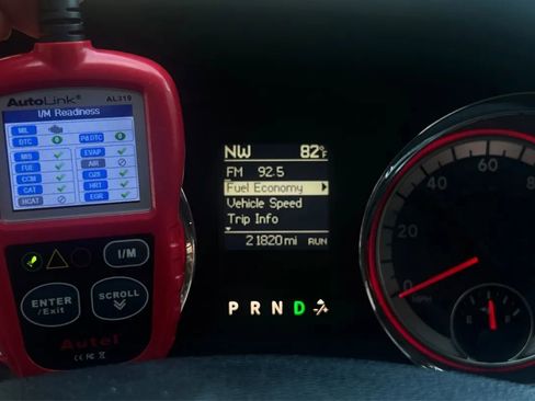 Used 2019 Dodge Grand Caravan SE w/ UConnect Hands-Free Group FWD image 10