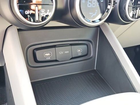 New 2025 Hyundai Venue SEL image 24
