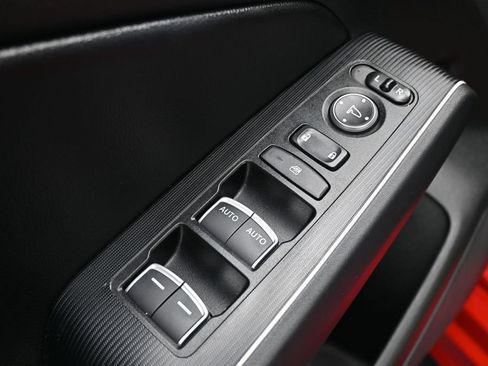 Used 2025 Honda Civic Sport image 31