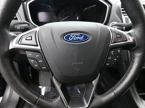 Used 2018 Ford Fusion Energi Titanium image 19