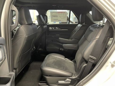 New 2026 Ford Explorer ST w/ Sun And Sound Package image 7