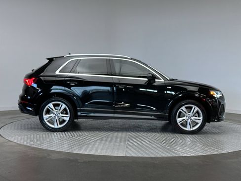 Used 2020 Audi Q3 2.0T Premium Plus w/ Premium Plus Package AWD/4WD image 10
