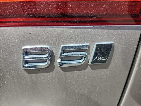 Used 2023 Volvo XC60 B5 Plus w/ Climate Package AWD/4WD image 12