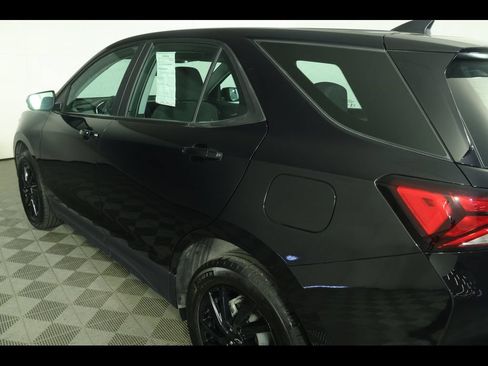Used 2024 Chevrolet Equinox LS w/ Midnight Edition AWD/4WD image 16