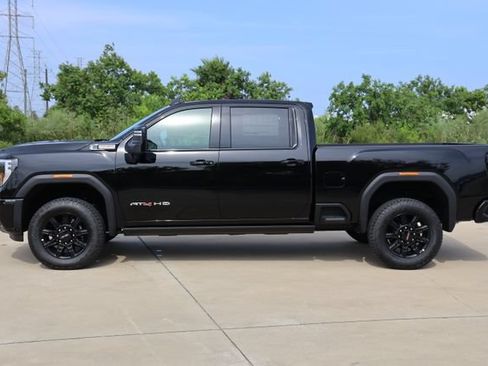 New 2026 GMC Sierra 2500 AT4 w/ AT4 Premium Plus Package AWD/4WD image 5
