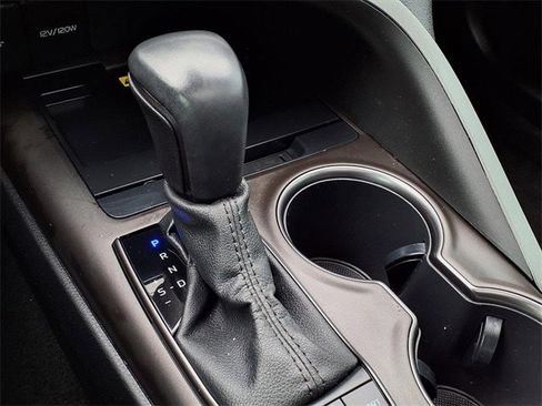 Used 2022 Toyota Camry XSE image 17