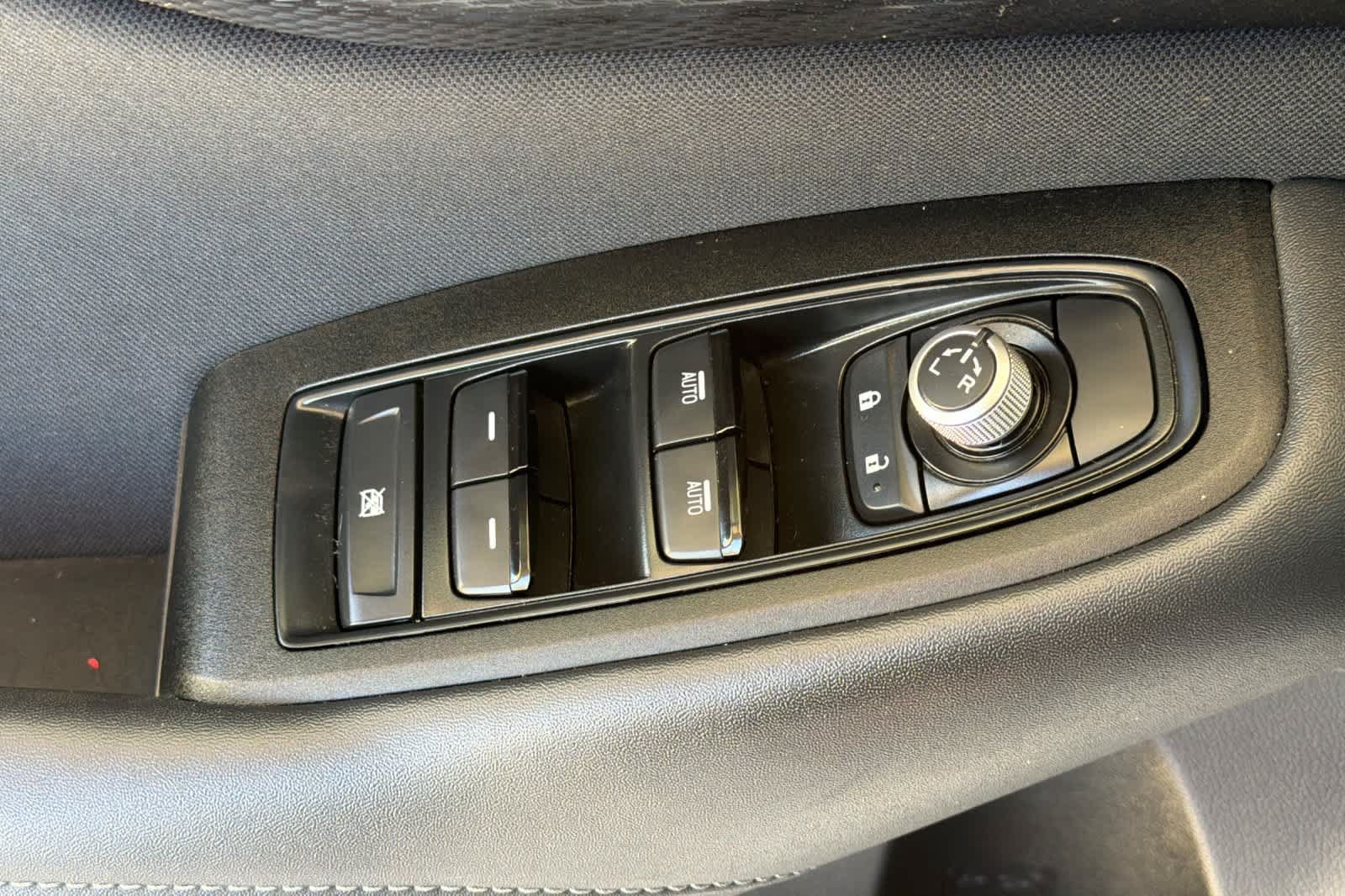 Used 2025 Subaru Outback Premium AWD/4WD image 13
