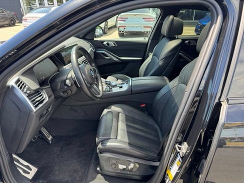 Used 2022 BMW X6 M50i w/ Premium Package AWD/4WD image 21