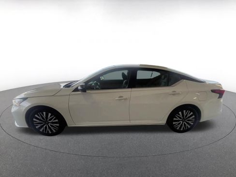Used 2026 Nissan Altima 2.5 SV FWD image 8